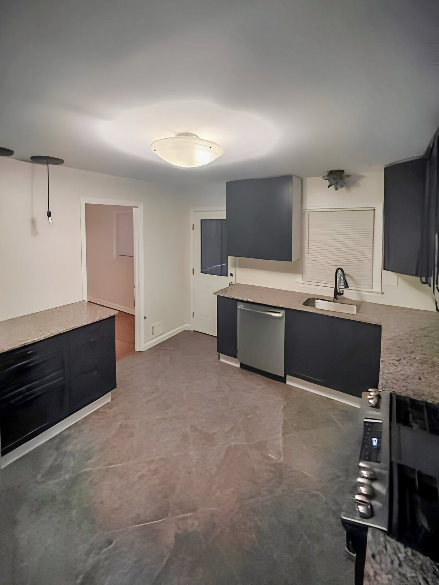 Building Photo - 1346 Eason St NW