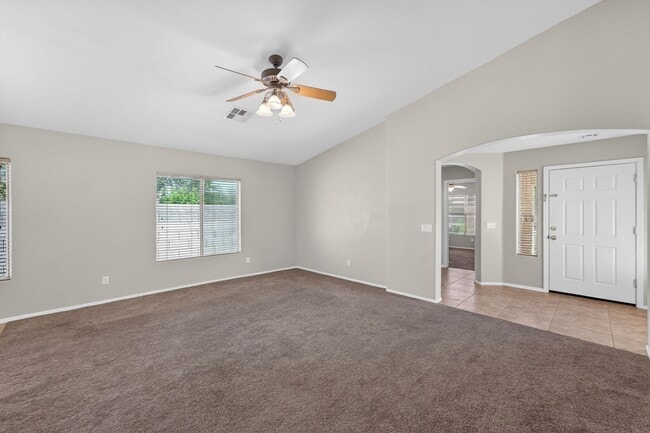 Building Photo - Spacious Gilbert Corner Lot Rental with 4 Bedrooms, Vaulted Ceilings & Private Backyard Retreat
