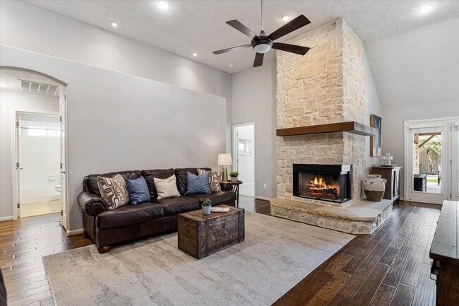 Building Photo - 5830 Whitwell Dr