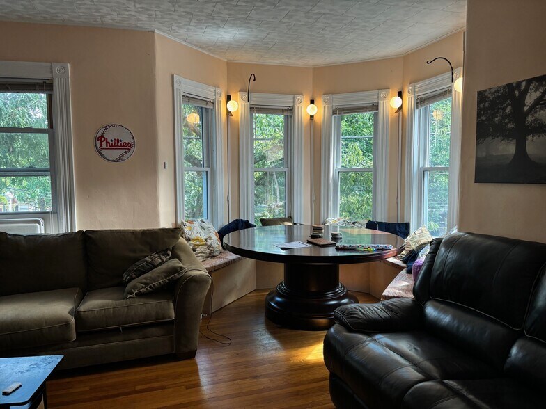 Building Photo - 36 Foskett St