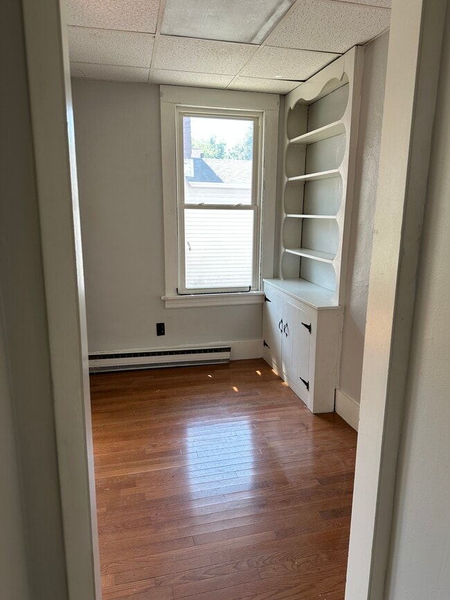 Building Photo - 11 LLC-93 Sailly Avenue