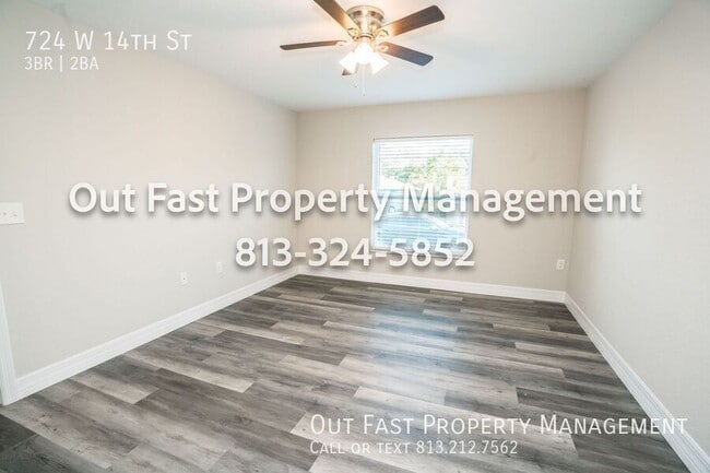 Building Photo - 724 W 14th St