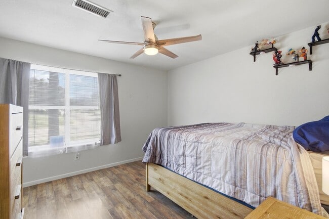 Building Photo - 2842 Rex Allen Dr