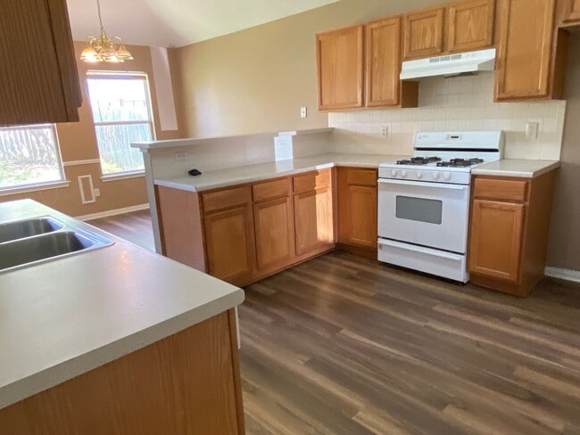 Building Photo - 146 Meadowlark Cir