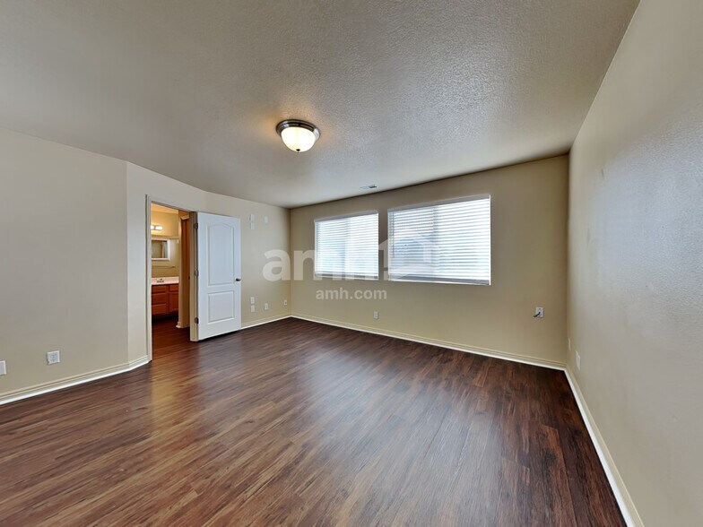 Building Photo - 1674 Dean Ave