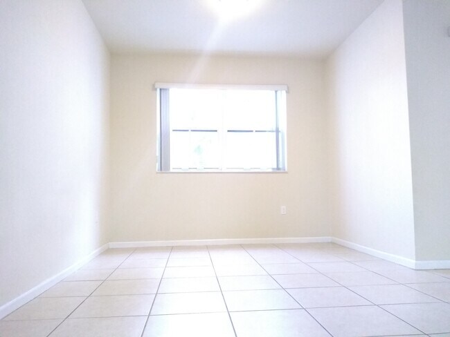 Building Photo - 8620 NW 97th Ave