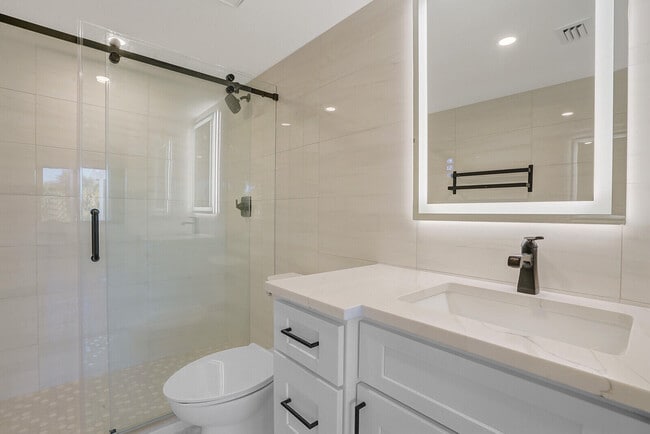 Building Photo - 1605 S US Hwy 1