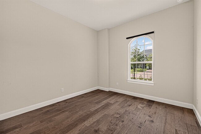 Building Photo - 616 Cape Capri Dr