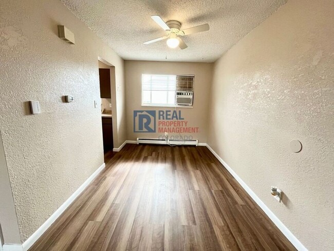 Building Photo - 4340 Loomis Ave