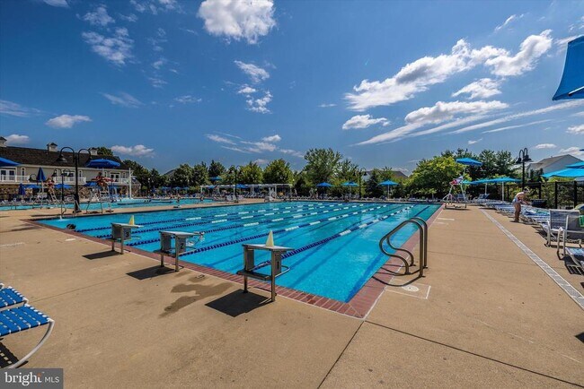 Building Photo - 3635 Stone Barn Dr