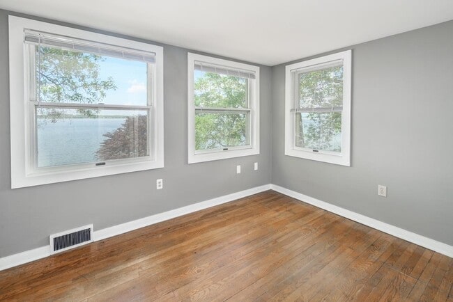 Building Photo - 5026 Lake Mendota Dr