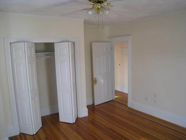 Building Photo - 18 Bigelow St