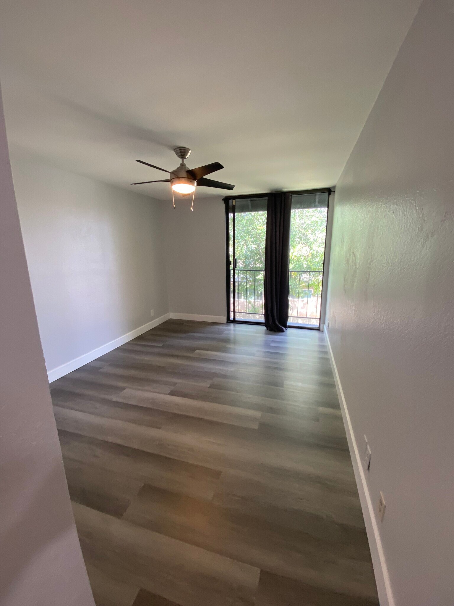 Building Photo - 1631 E Cypress St
