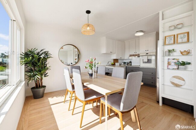 Building Photo - 134 Stanford Heights Ave