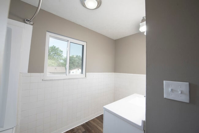 Building Photo - 5258 Kornwal Dr