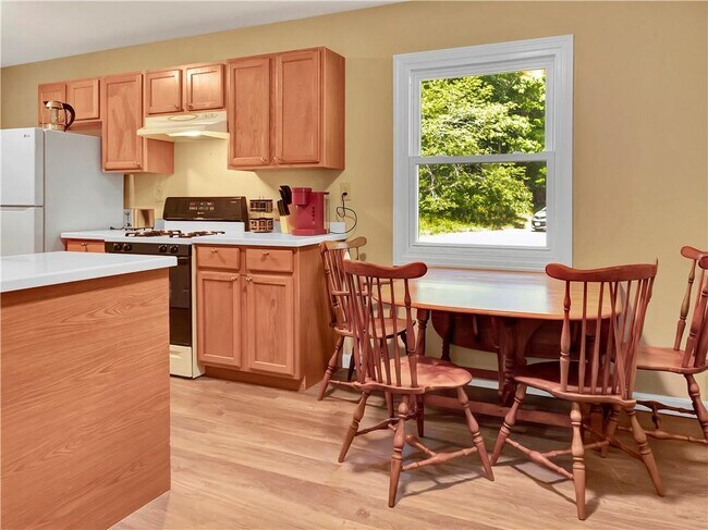 Building Photo - 296 Signal Rock Dr