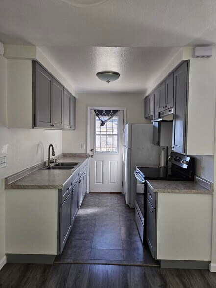 Building Photo - 1107 Carlsbad Pl