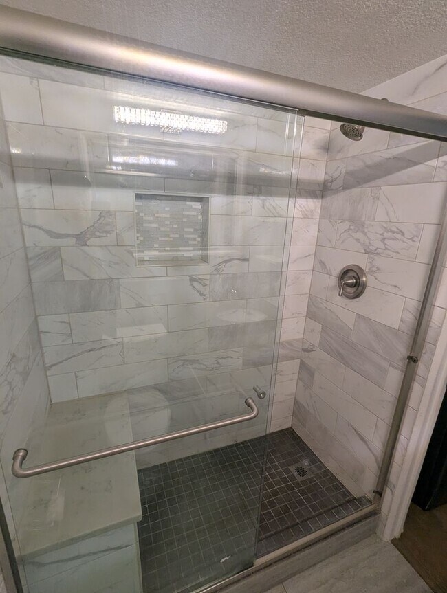 Building Photo - FABULOUS PEARL STREET CONDO IN SECURE BLDG...