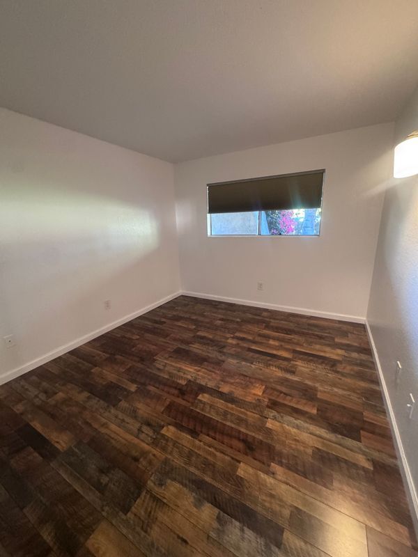 Building Photo - 2825 N Los Felices Rd