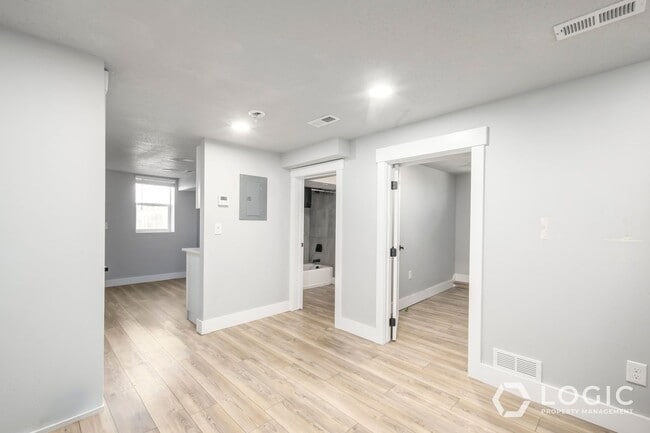 Building Photo - 42 W 500 N