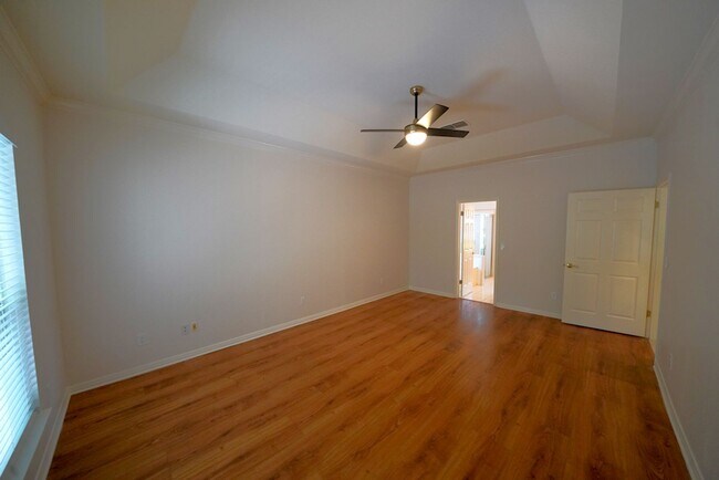 Building Photo - Beautifully Updated Home in Olympia Hills ...
