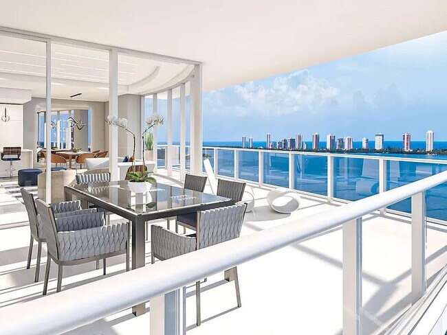 Building Photo - 220 Lake Shore Dr