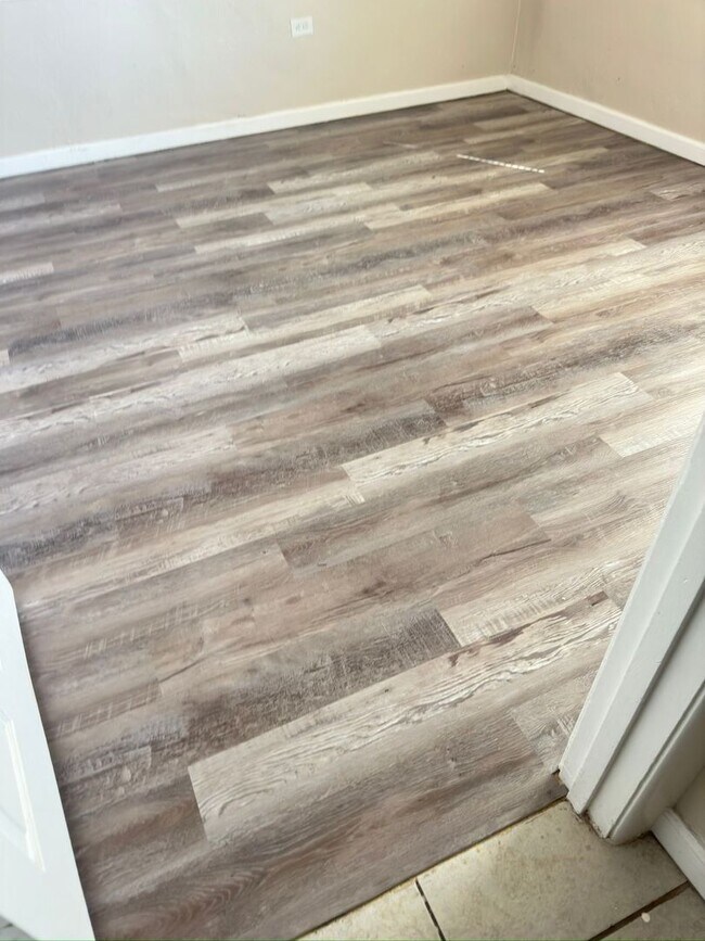 Building Photo - 79762