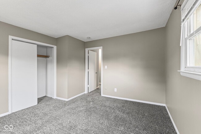 Building Photo - 420 S East St