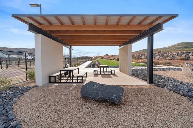 Building Photo - 1706 Ripple Rock Dr