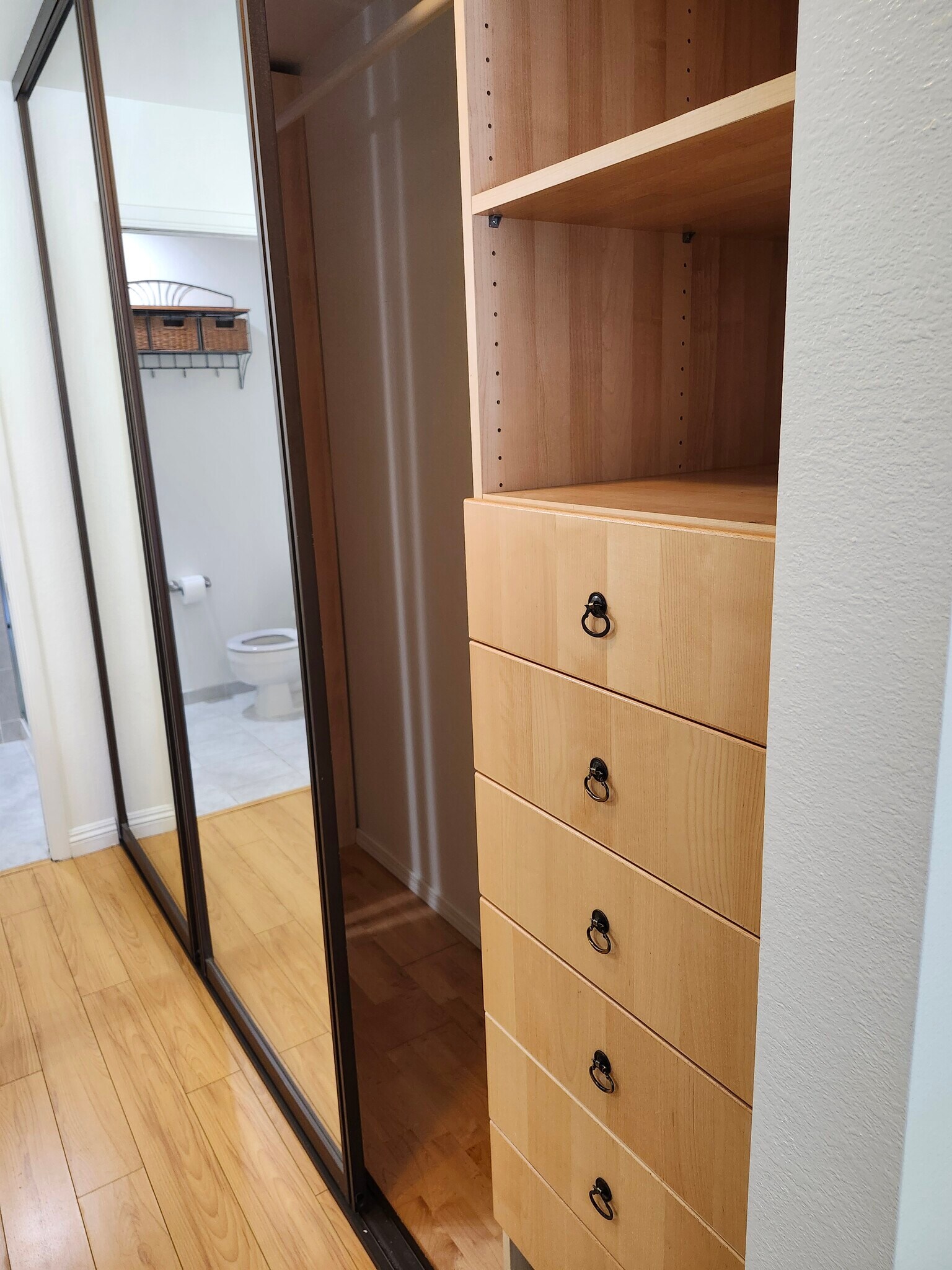 Building Photo - 40425 Chapel Way