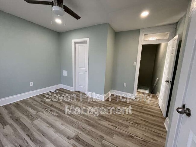 Building Photo - 1347 E Livingston Ave