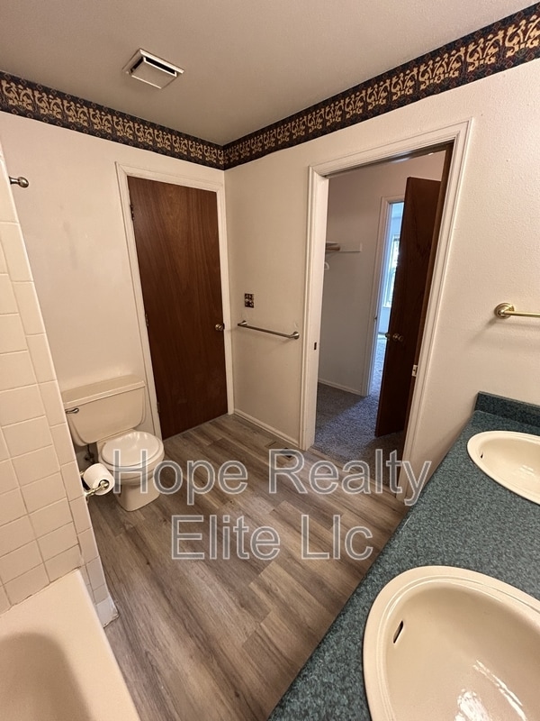 Building Photo - 954 Brant Hollow Ct