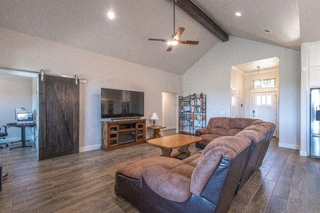 Building Photo - 2244 E Kellan Ct Terrace