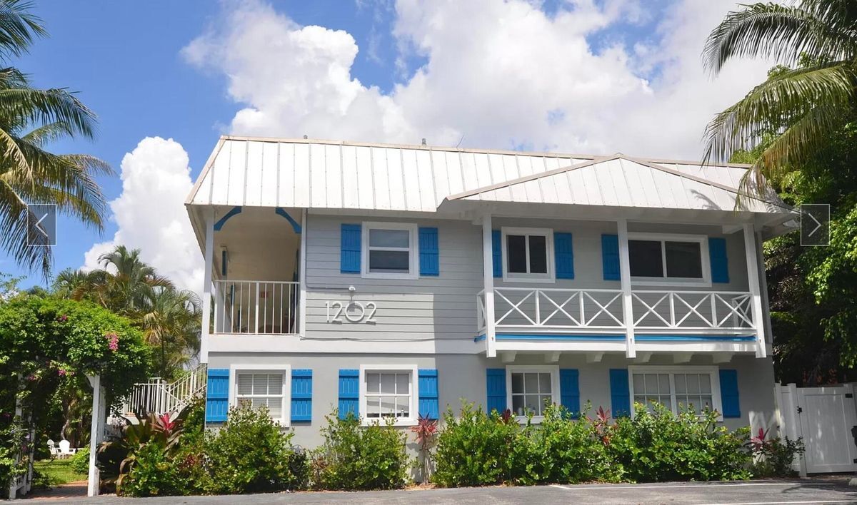 Building Photo - 1202 Palm Trail