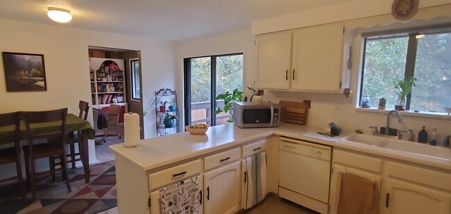 Primary Photo - 1500 SE Eastwood Ct