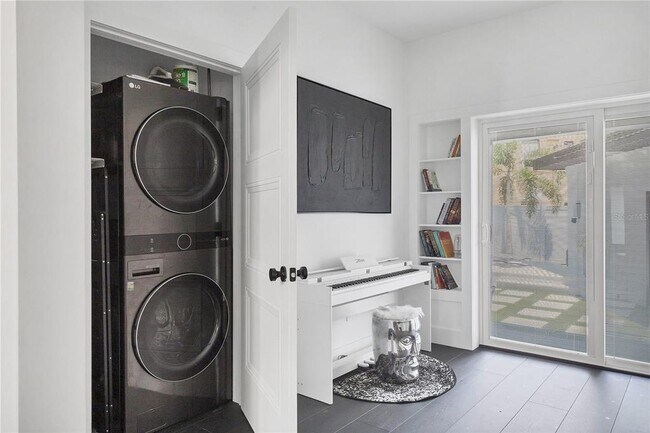 Building Photo - 35 Aegean Ave