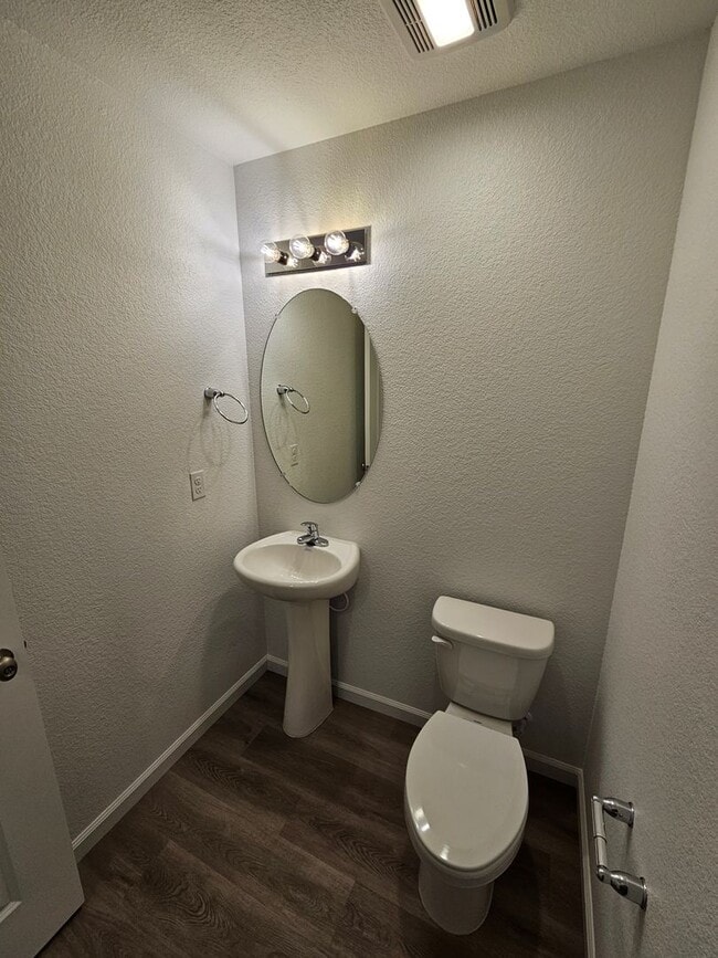Building Photo - FURNISHED! Brand New 3 Bedroom, 2.5 Bath H...