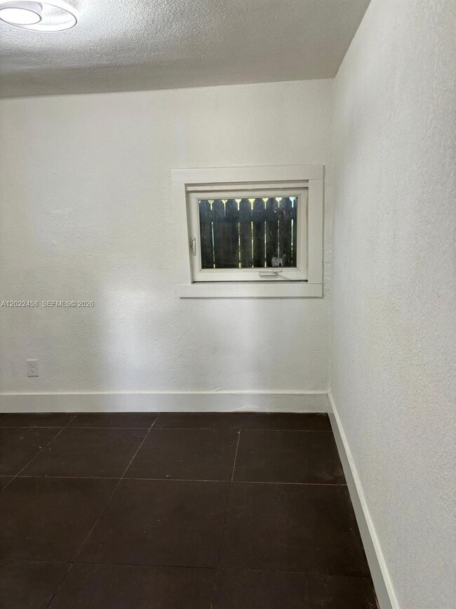 Building Photo - 5911 NW 5th Ct