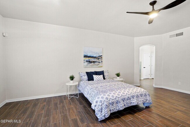 Building Photo - 3121 Tierra Paola Ln