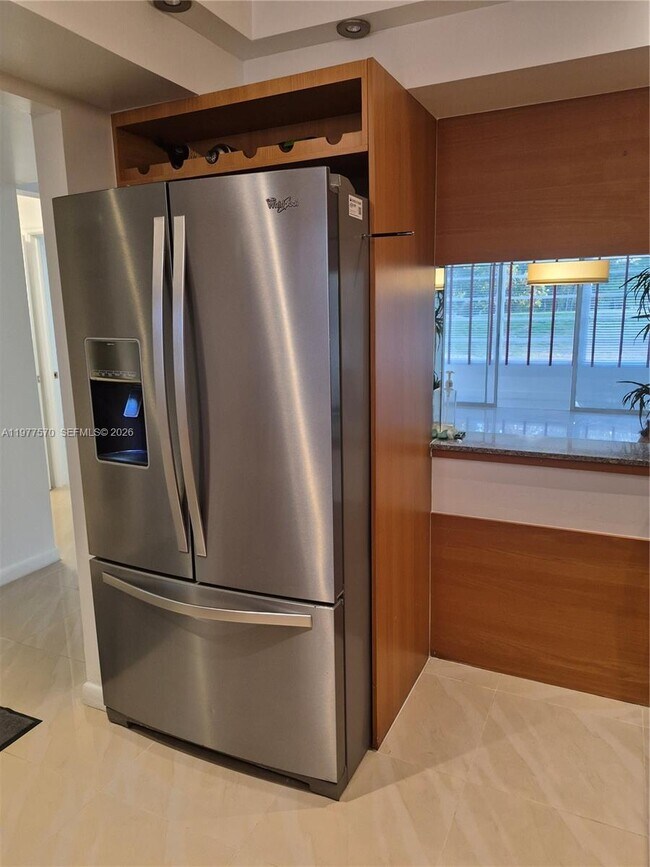 Building Photo - 8300 Sands Point Blvd