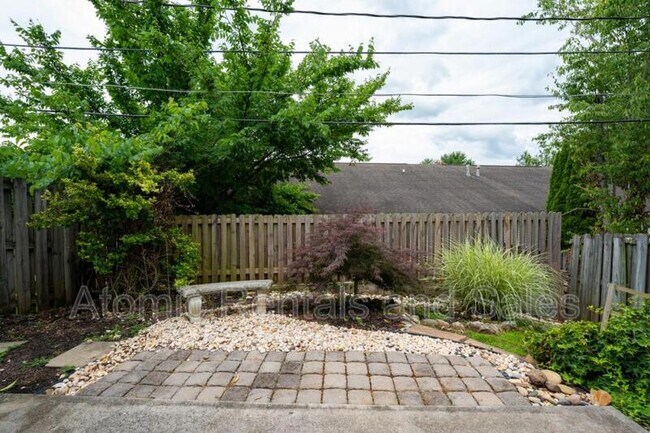Building Photo - 7933 Dighton Way