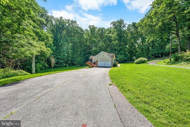 Building Photo - 10870 Hammond Dr