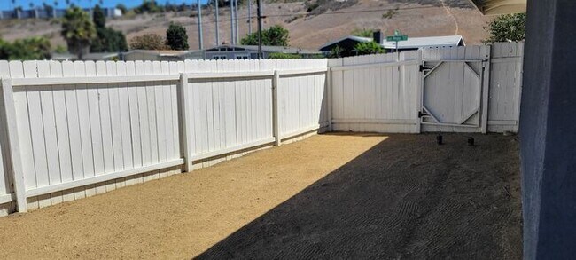 Building Photo - Beautifully Remodeled Single-Story Home on Corner Lot – Near Oceanside Beach!