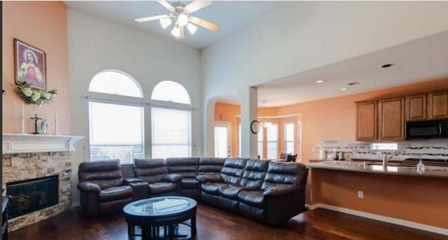 Building Photo - 8373 Brightside Ln