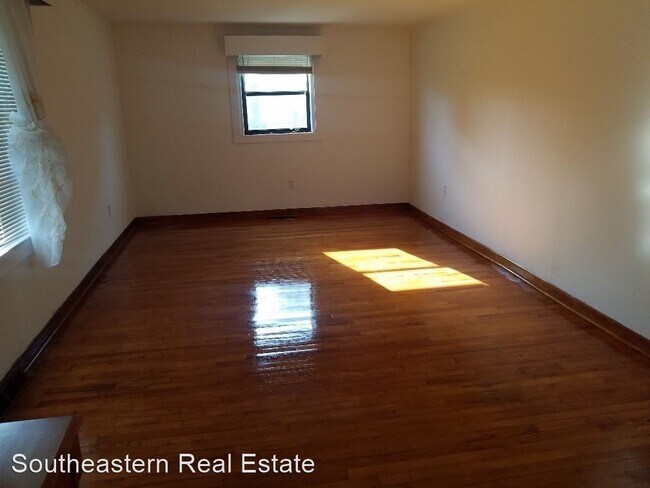 Building Photo - 3 br, 1 bath House - 12678 NC Hwy 210 East