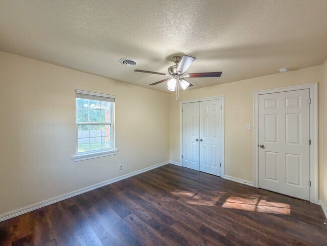 Building Photo - 4901 S.28th Street-