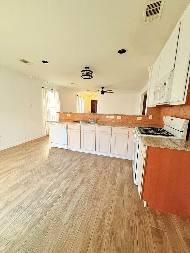 Building Photo - 2918 Beacon Grove St