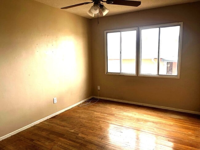 Building Photo - 2BR 1BA Allied Gardens Home - Hardwood Floors, Washer/Dryer, 2 Car Garage, HUGE backyard, 2 Pets ...