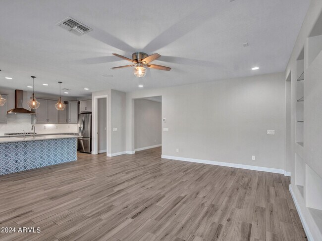 Building Photo - 44529 N Sonoran Arroyo Ln