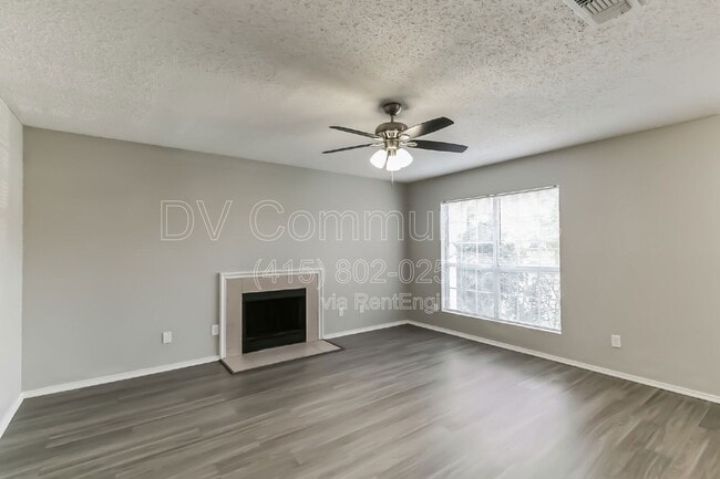 Building Photo - 912 Brae Loch Dr